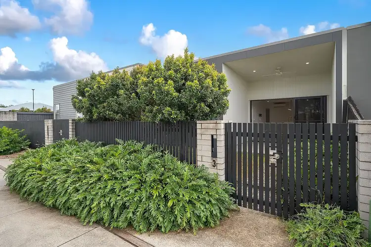 3 Broadleaf Walk