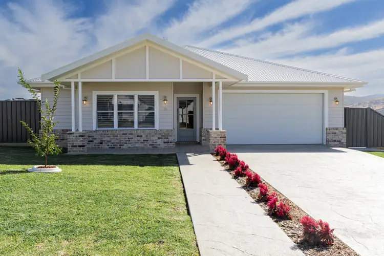 16 Sea Eagle Avenue