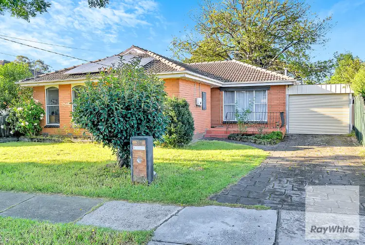 34 Milton Parade