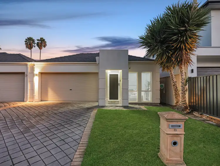 12 Henderson Street