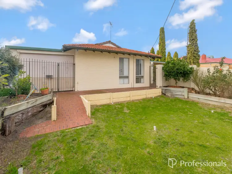 132A Centre Street