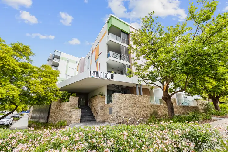 52/8 Hawksburn Road