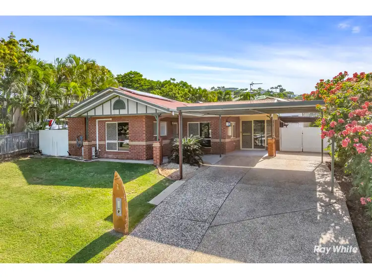8 Benowa Drive