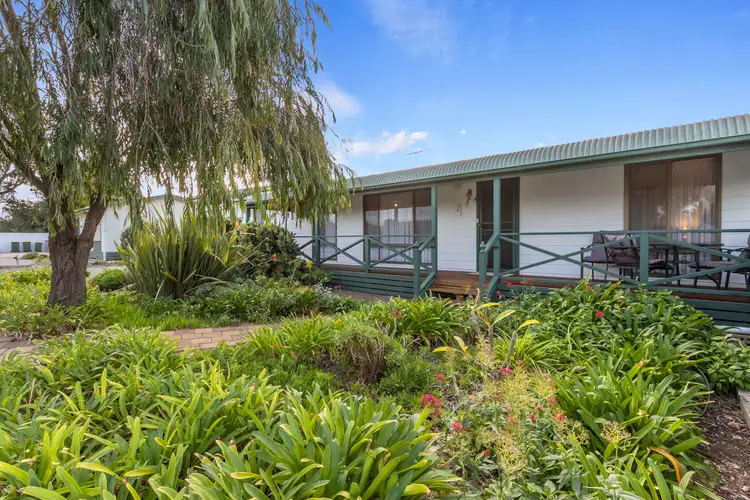 7 Juno Court