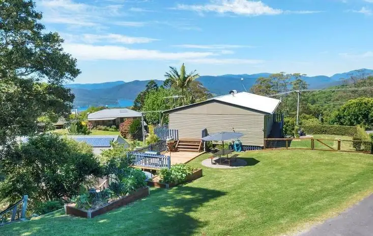 8 Tarlington Road