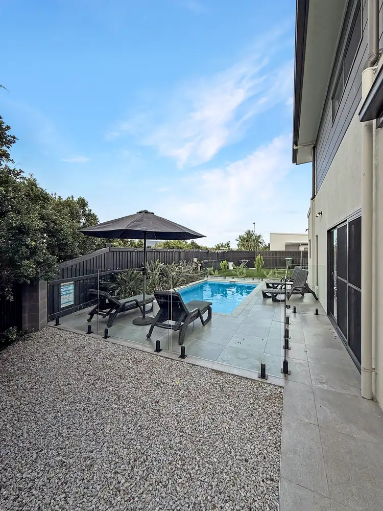 58 Flintwood Crescent