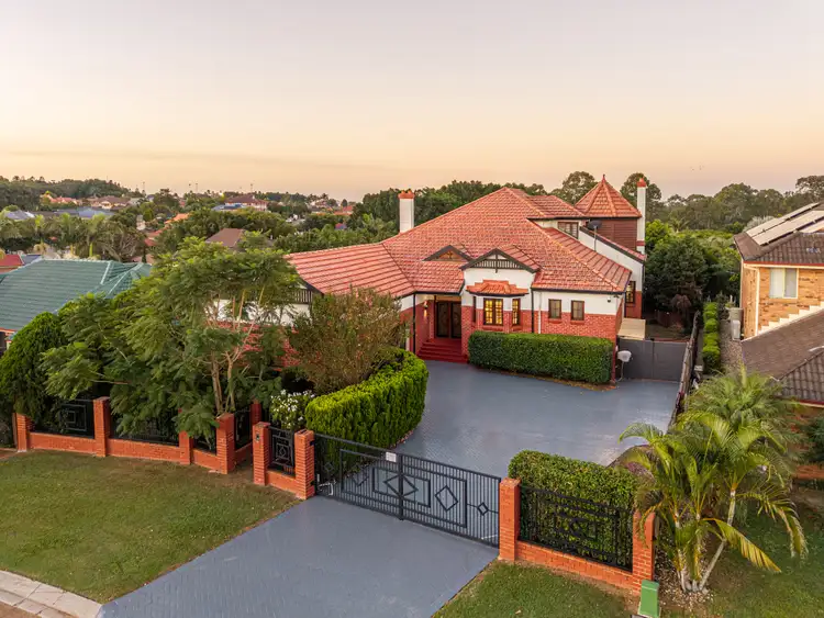 7 Hawkhurst Court