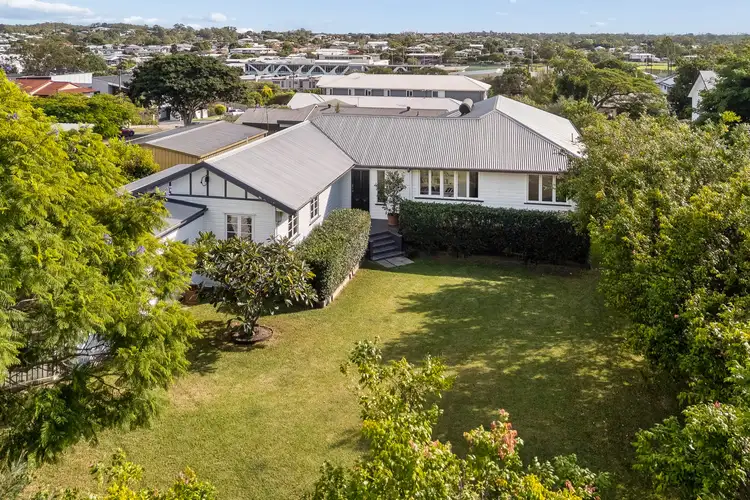 6 Bernecker Street