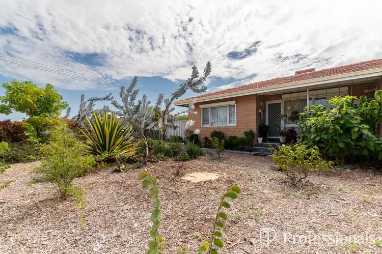 36A Golders Way