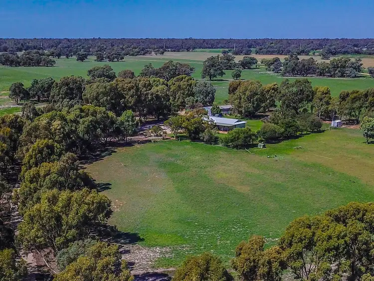 'Selbit', 83 Four Post Road