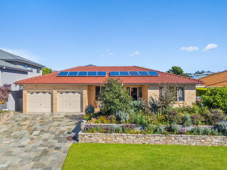 8 Bedarra Court