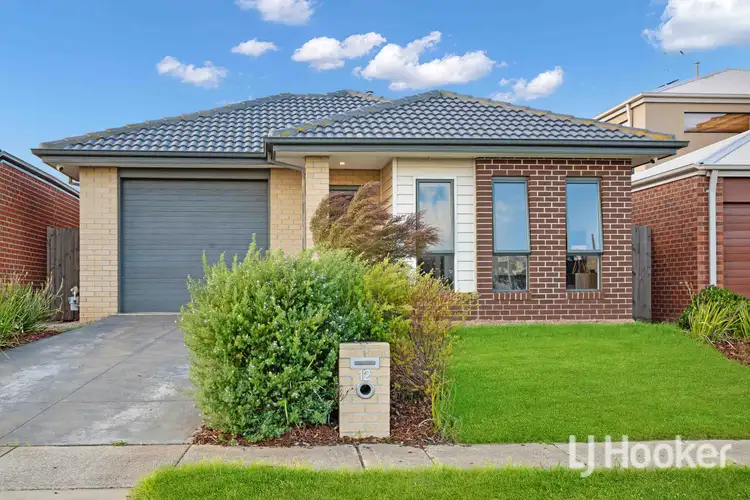 12 Clauscen Avenue