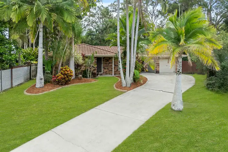 28 Lyndhurst Grove