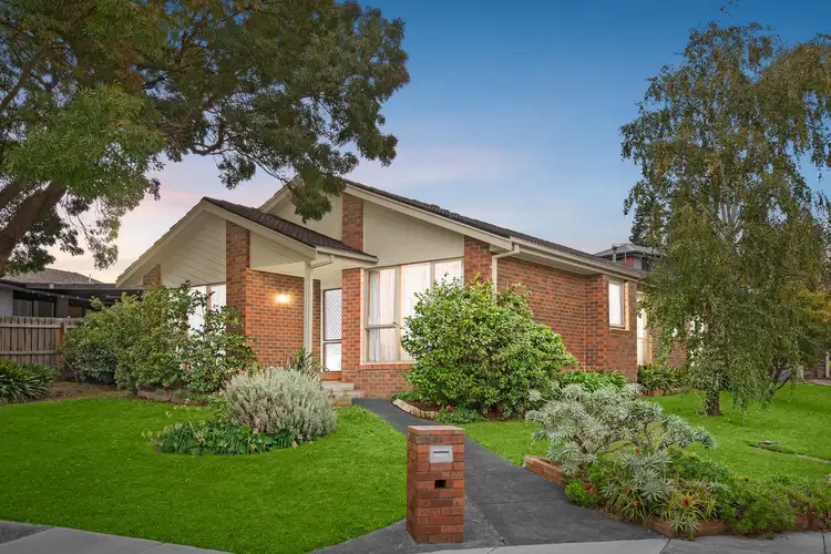 57 Streeton Circuit