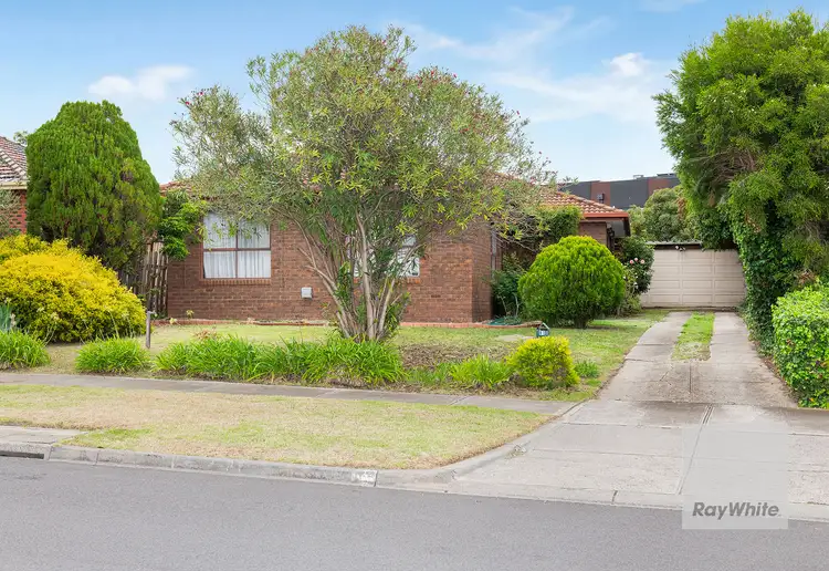 81 Dongola Road