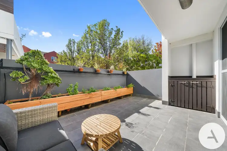 10 Macpherson Street
