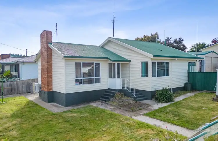 6 Baird Street
