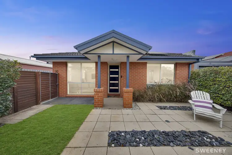 10 Dillon Court
