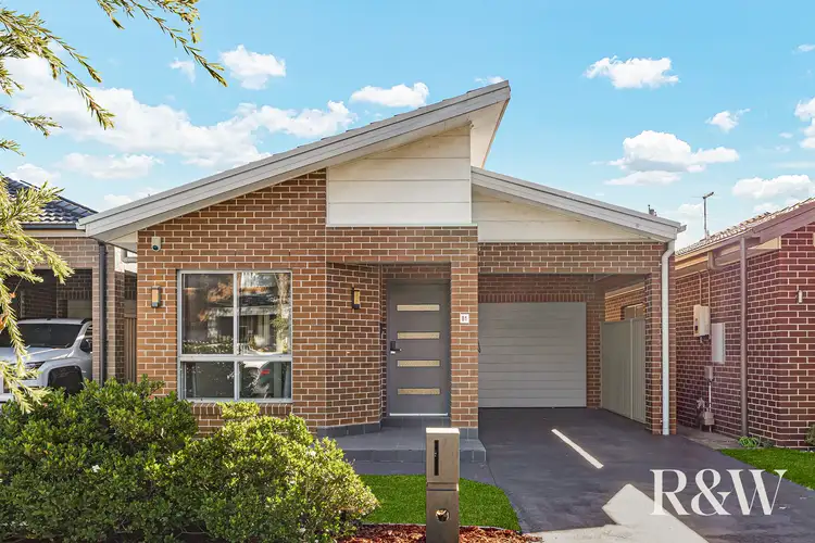 81 Carroll Crescent