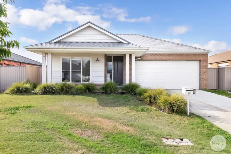 68 Elegante Road