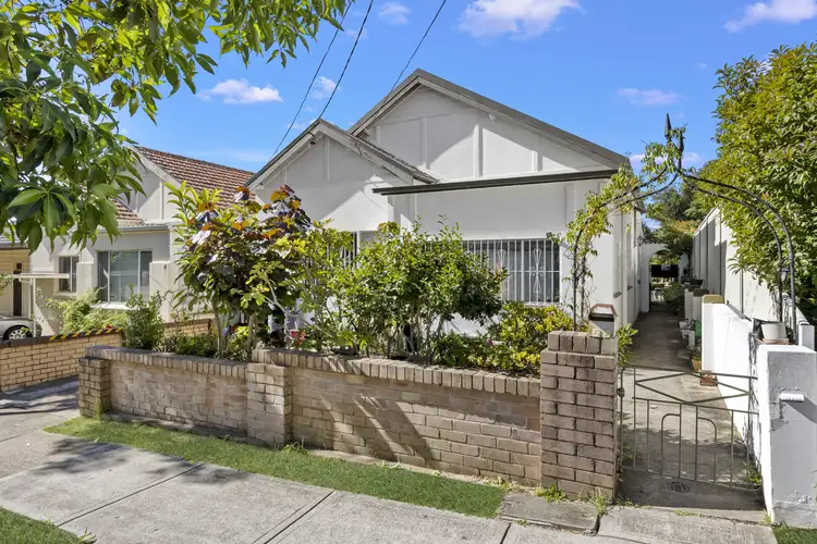 58 Waverley Street