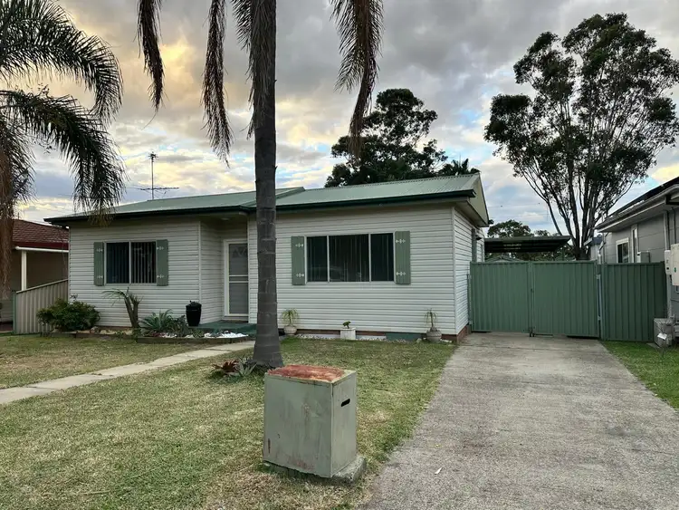 13 Dagmar Crescent