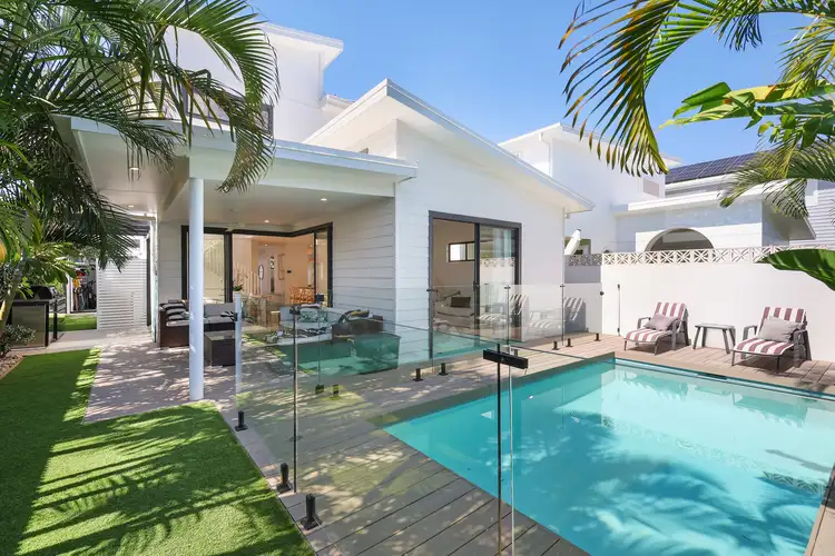 3 Bardon Avenue