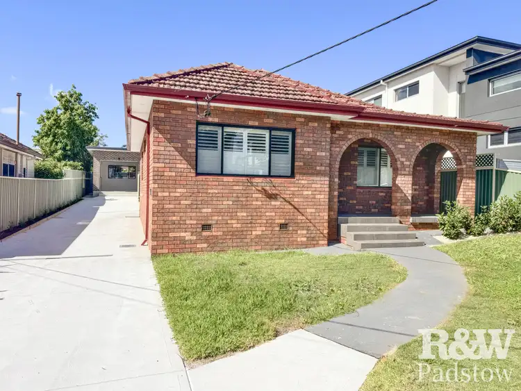 23 Rivenoak Avenue