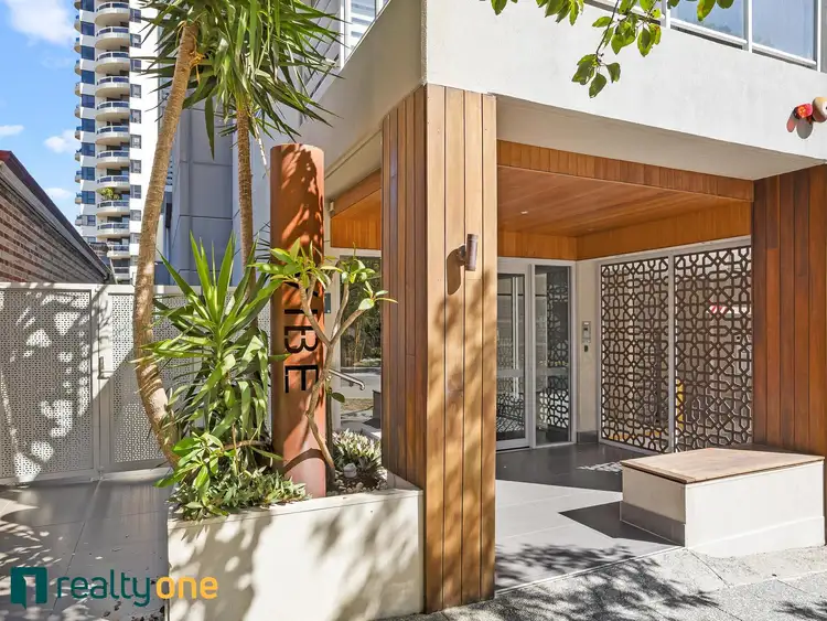 35 Wellington Street