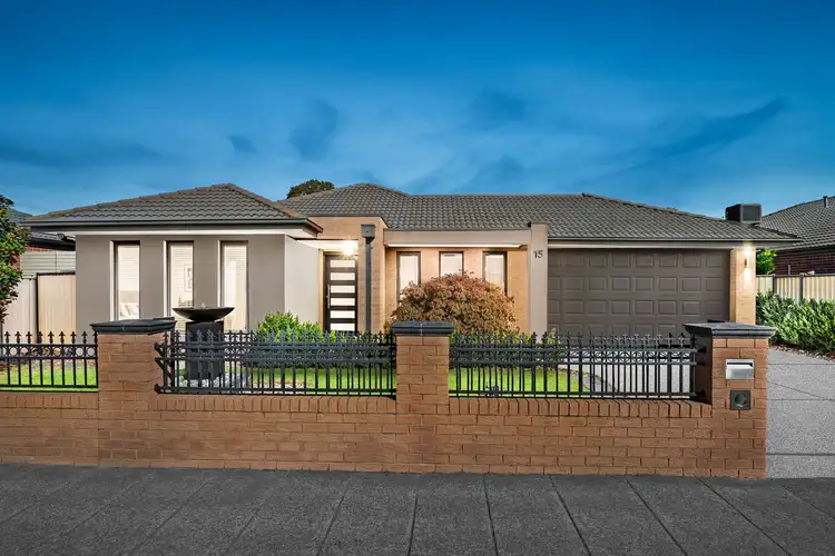 15 Farmhouse Boulevard