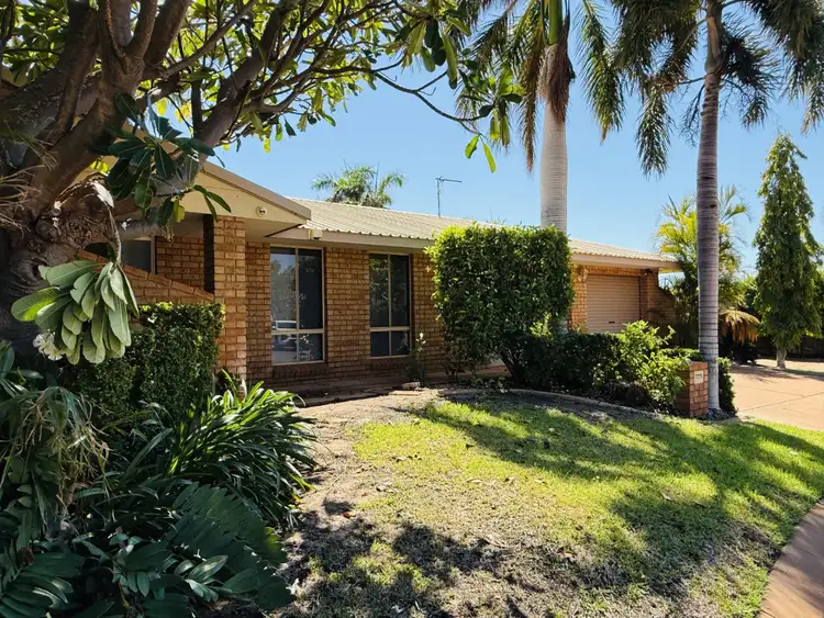 11 Menzies Place