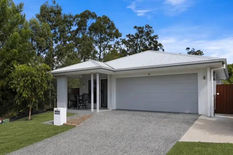 13 Forbes Crescent