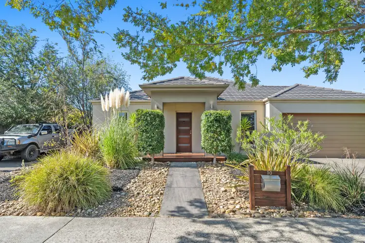 10 Ashby Drive