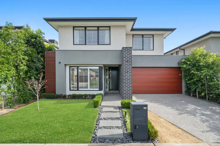 6 Seeley Walk
