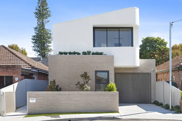 8 Walker Avenue