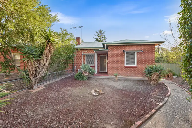 3 Crosby Avenue