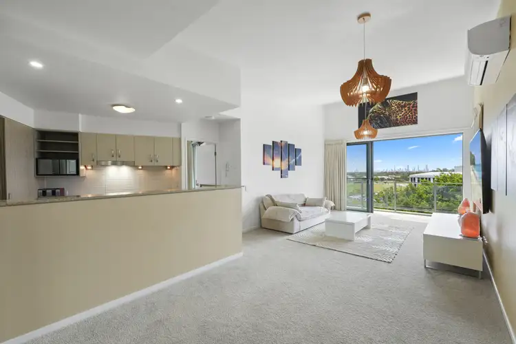 2-4 Riverwalk Avenue