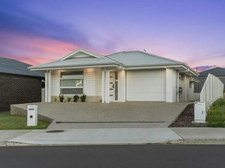 49 Fleetwood Drive