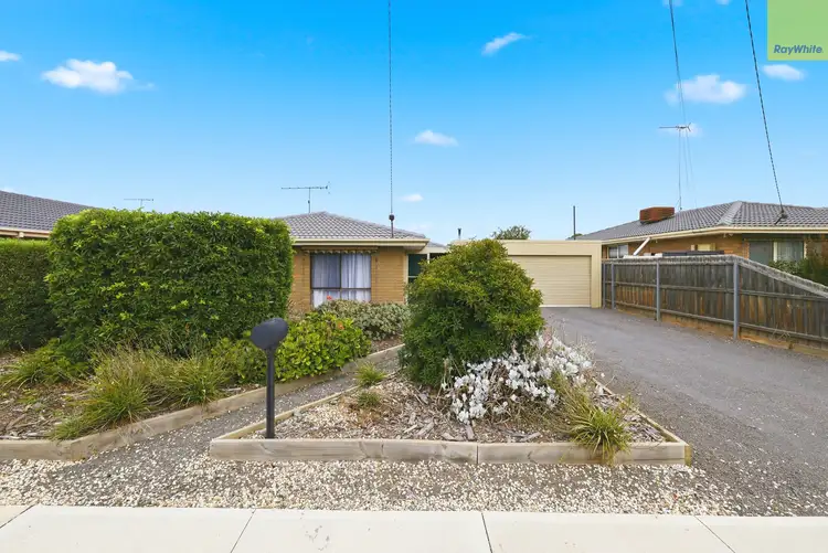 15 Jonathan Drive