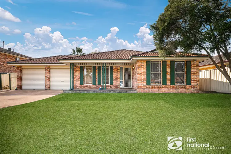96 Porpoise Crescent