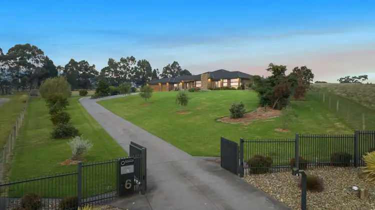 6 Montalto Rise