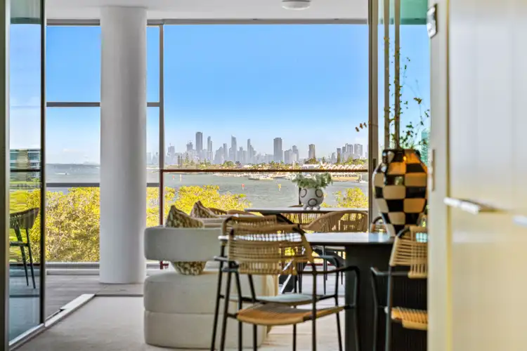 30401 Ephraim Island