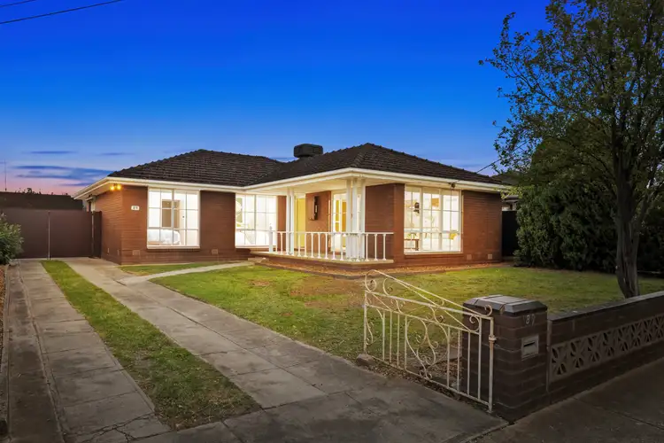 89 Derrick Street