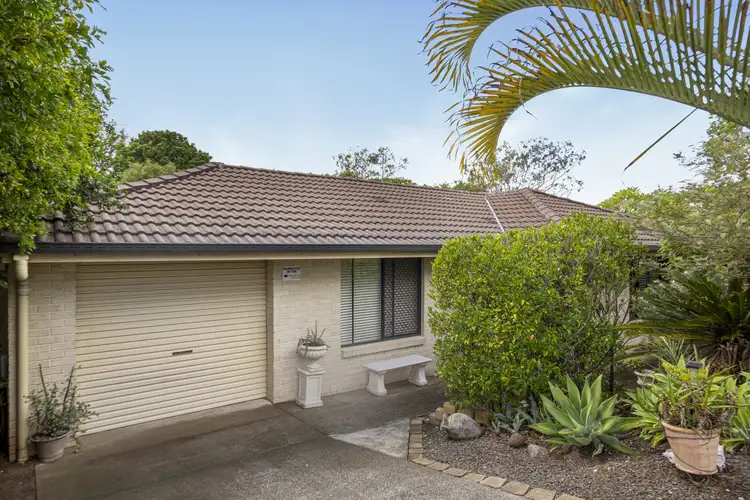 21 Christine Crescent