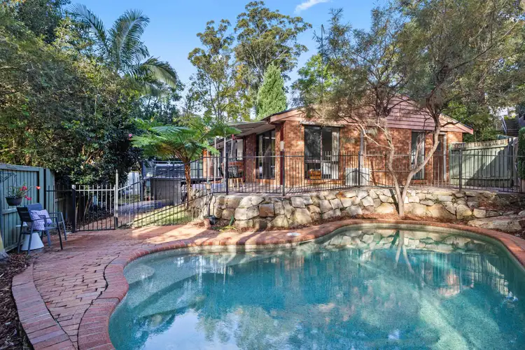 14 Flame Tree Place