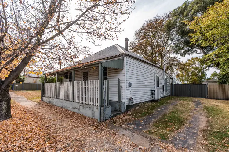 302 Peisley Street