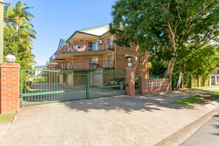 5 Laura Street