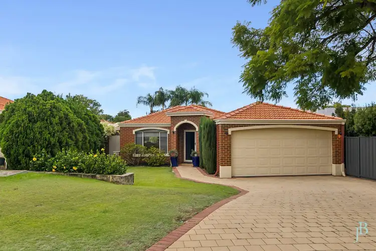 36 Kelsall Crescent
