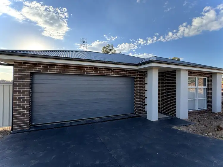19 Rosewood Avenue