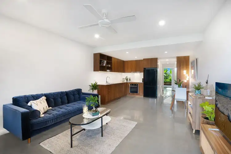 9 Easy Street